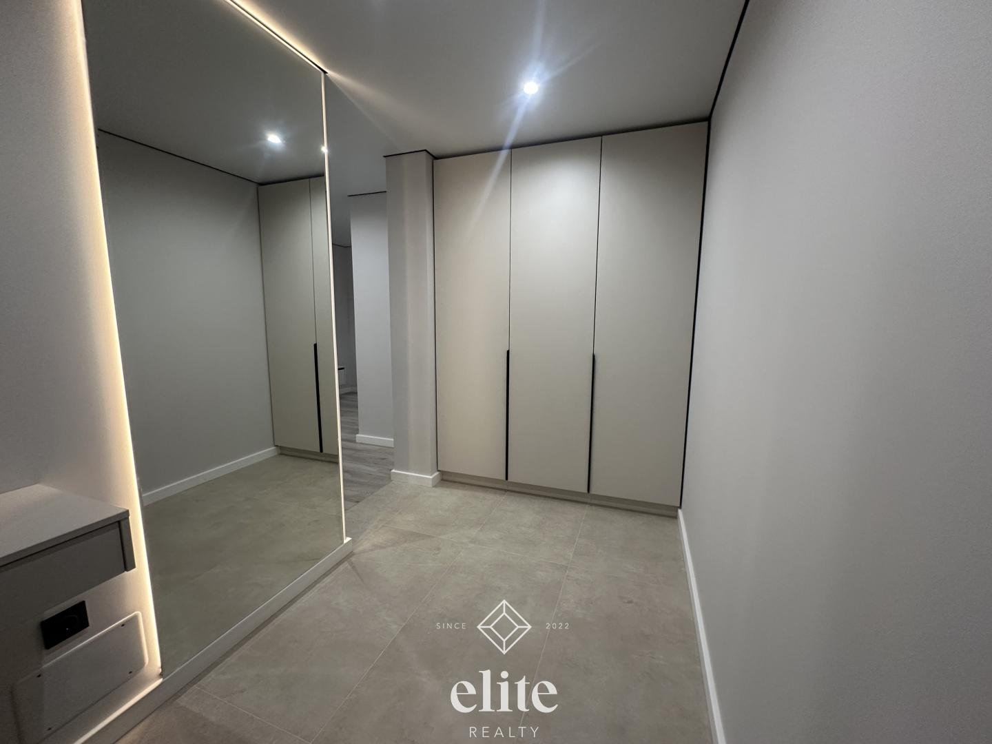 elite realty image