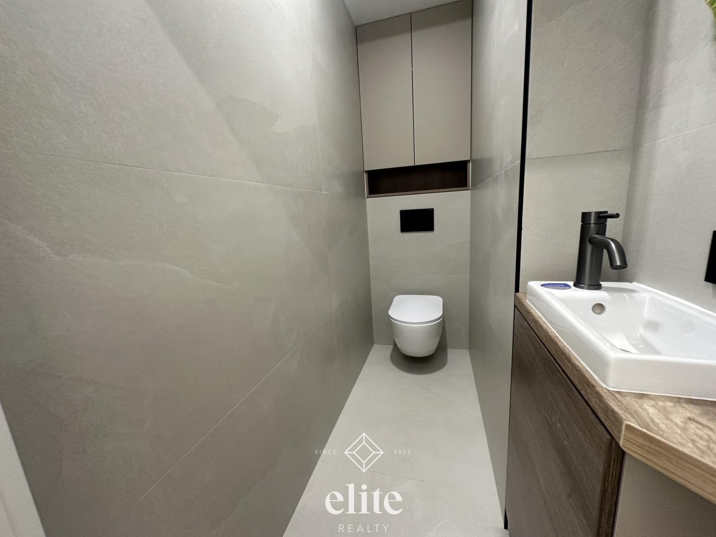 elite realty image