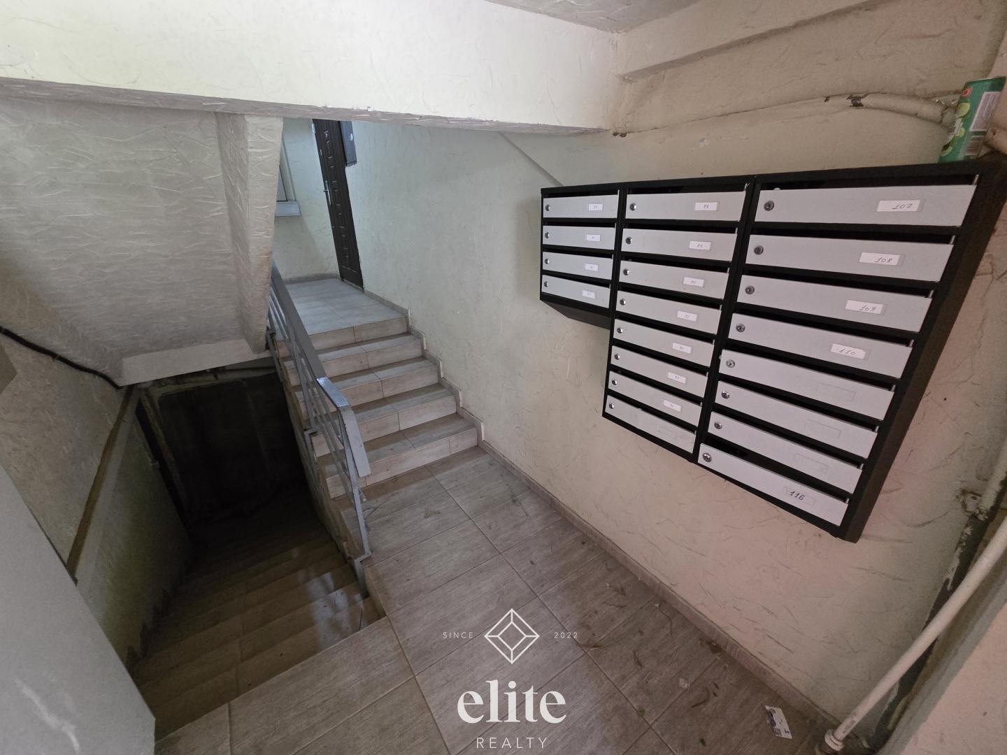 elite realty image