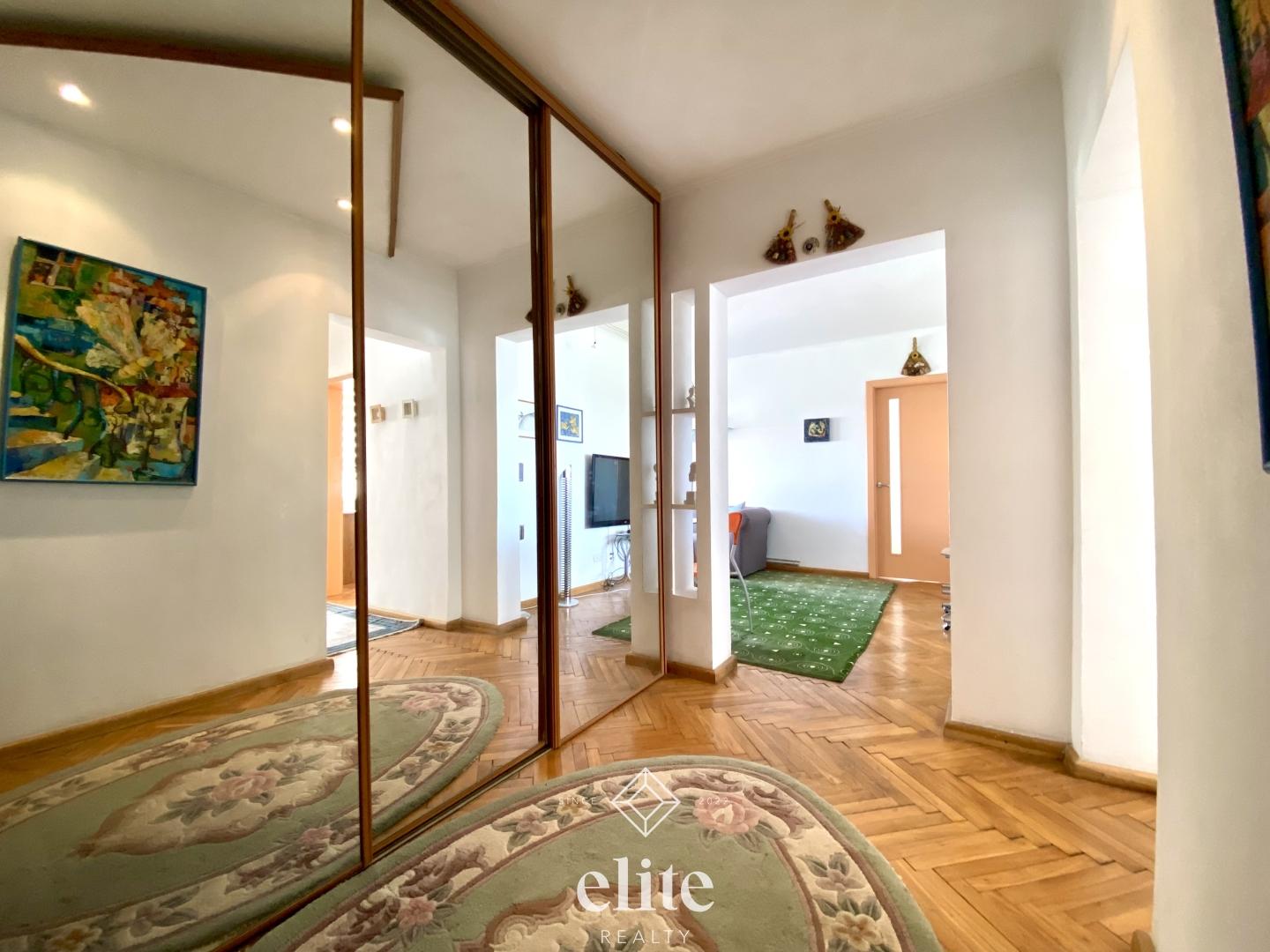 elite realty image
