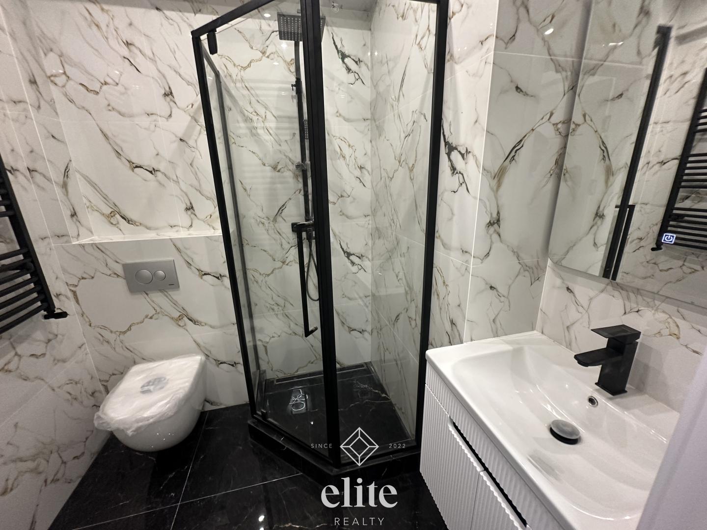 elite realty image
