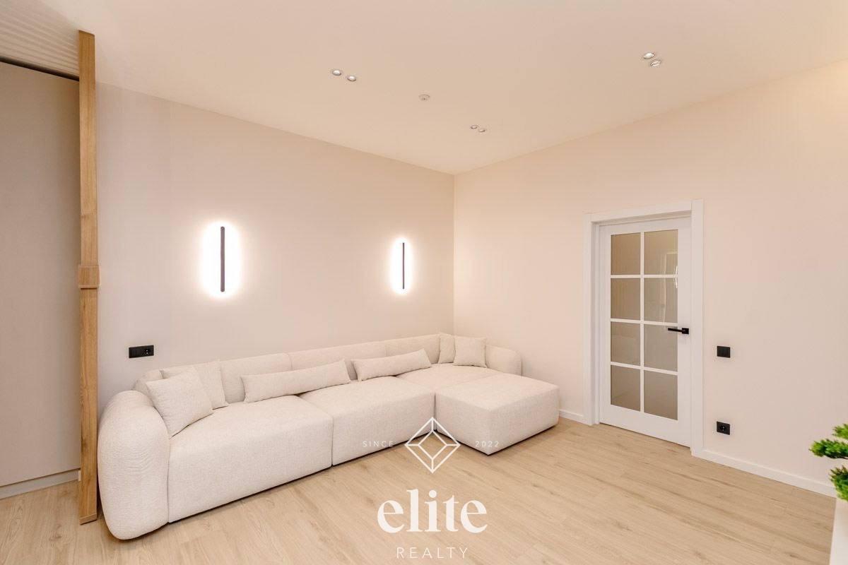 elite realty image