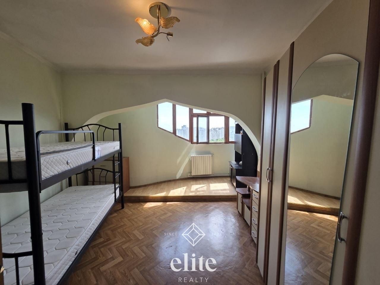 elite realty image