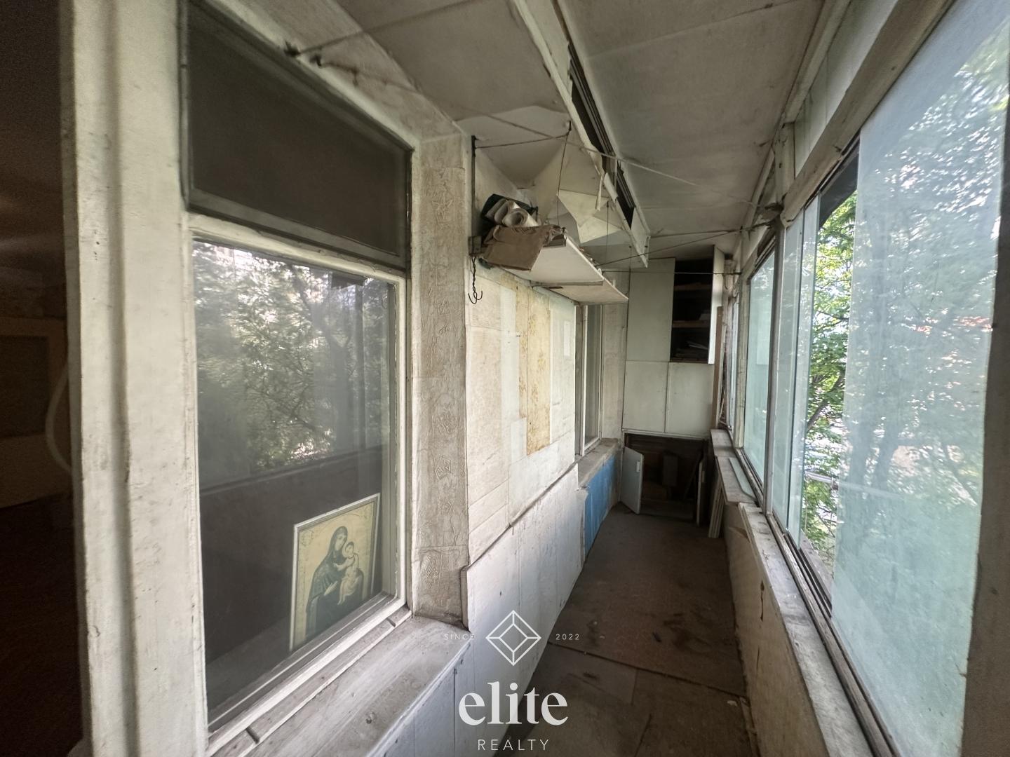 elite realty image