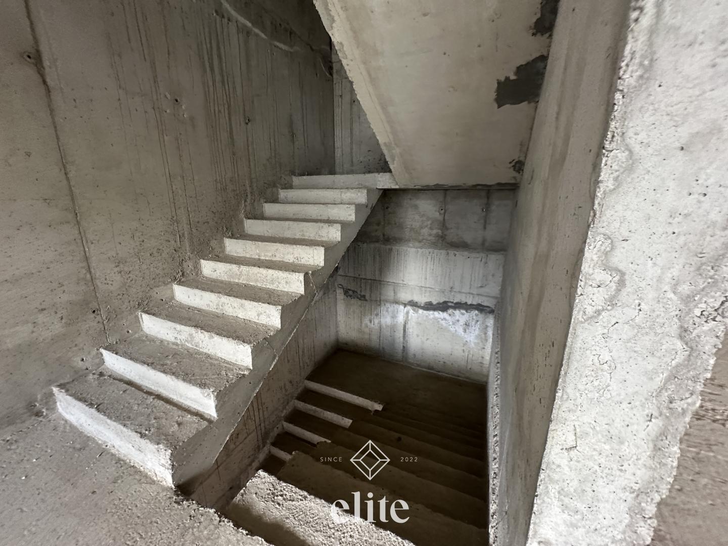 elite realty image