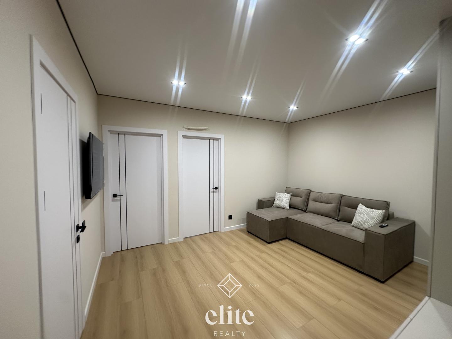 elite realty image