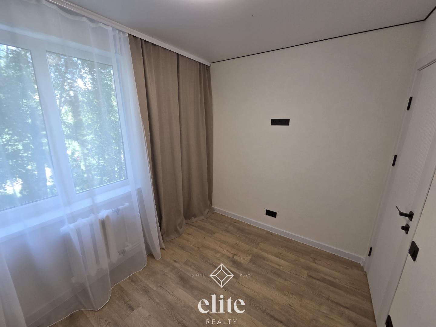 elite realty image