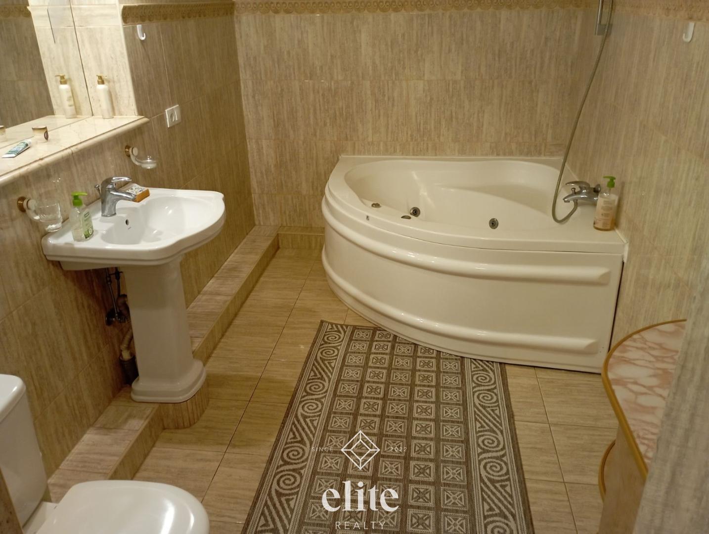 elite realty image