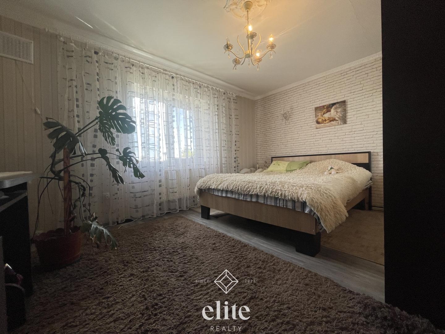 elite realty image
