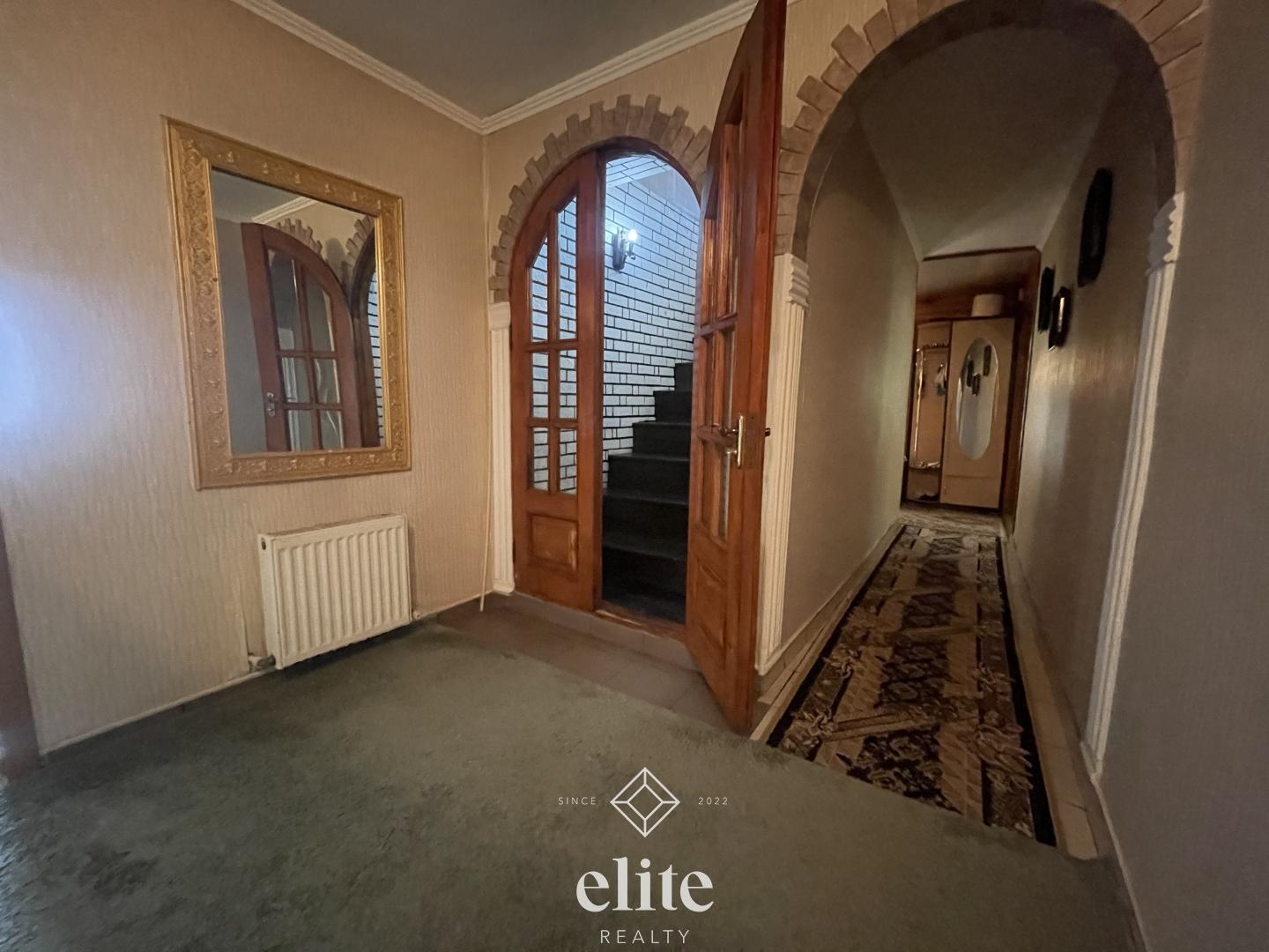 elite realty image