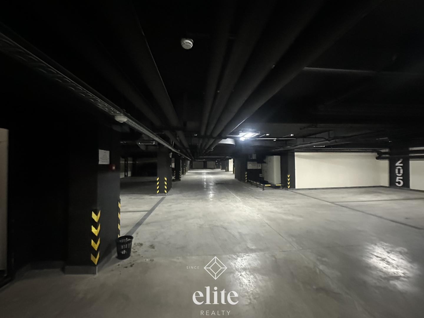 elite realty image
