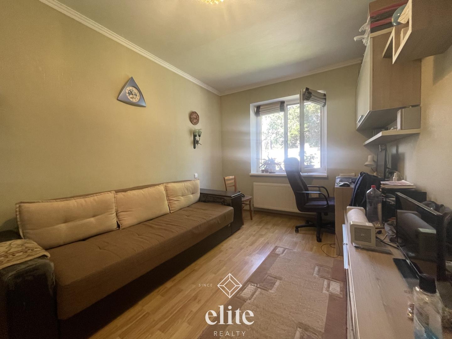 elite realty image