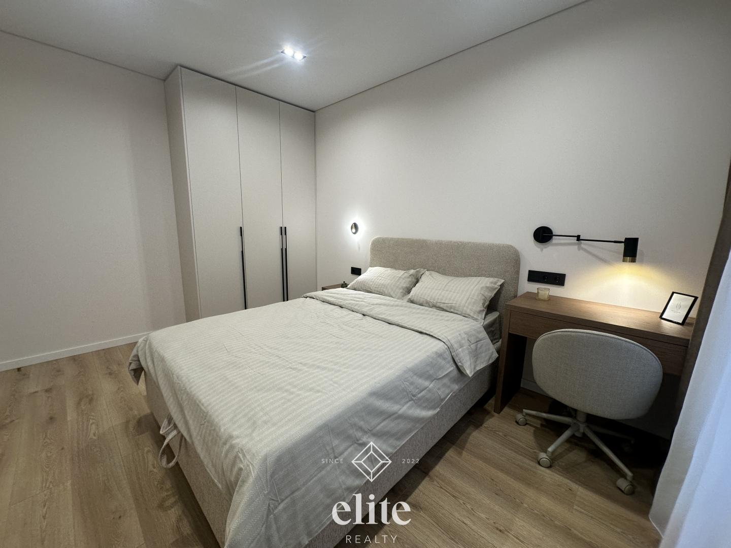 elite realty image