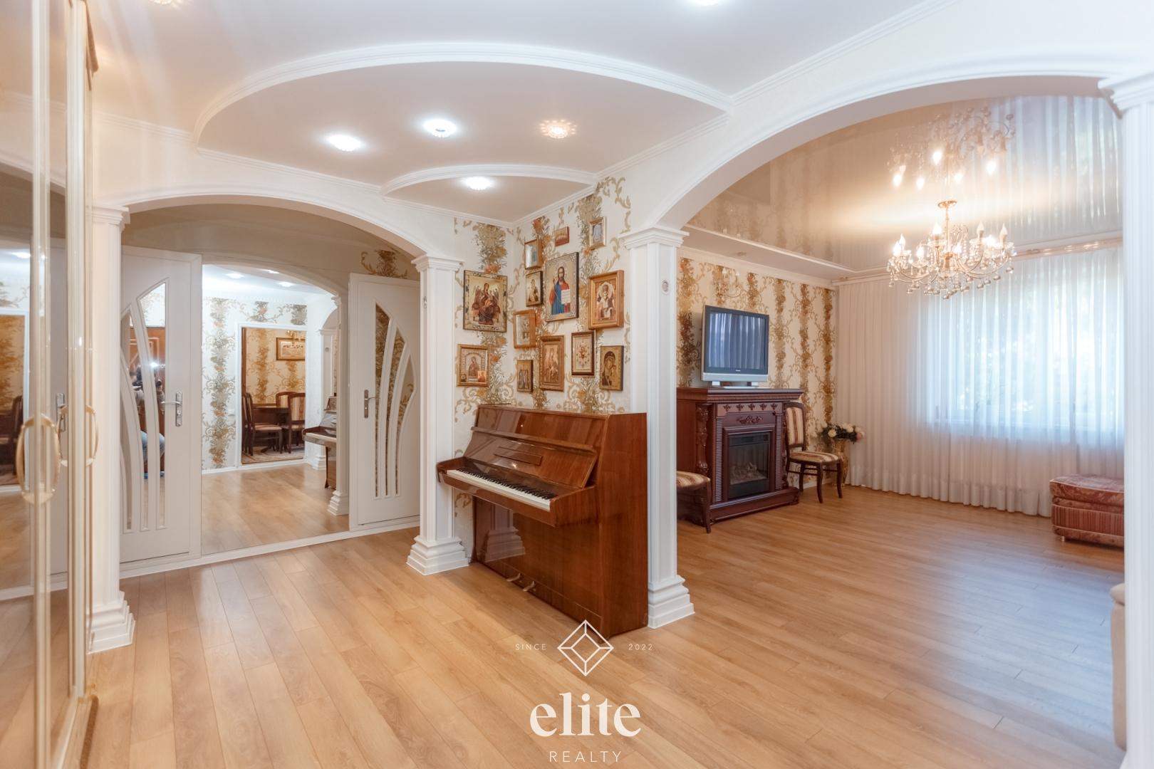 elite realty image