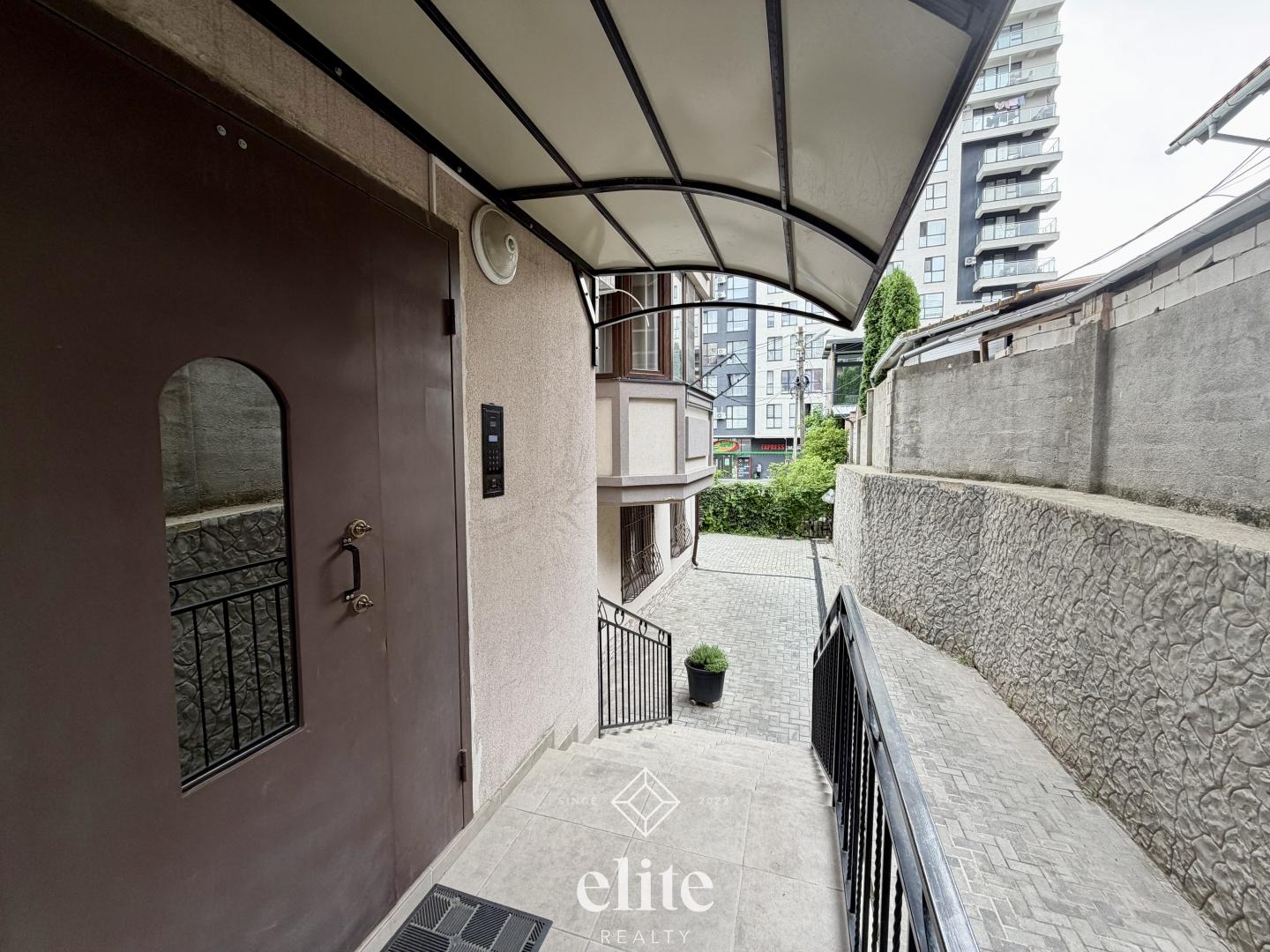 elite realty image