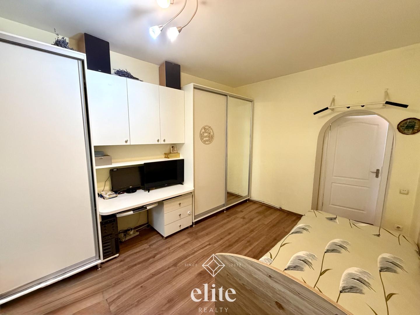 elite realty image