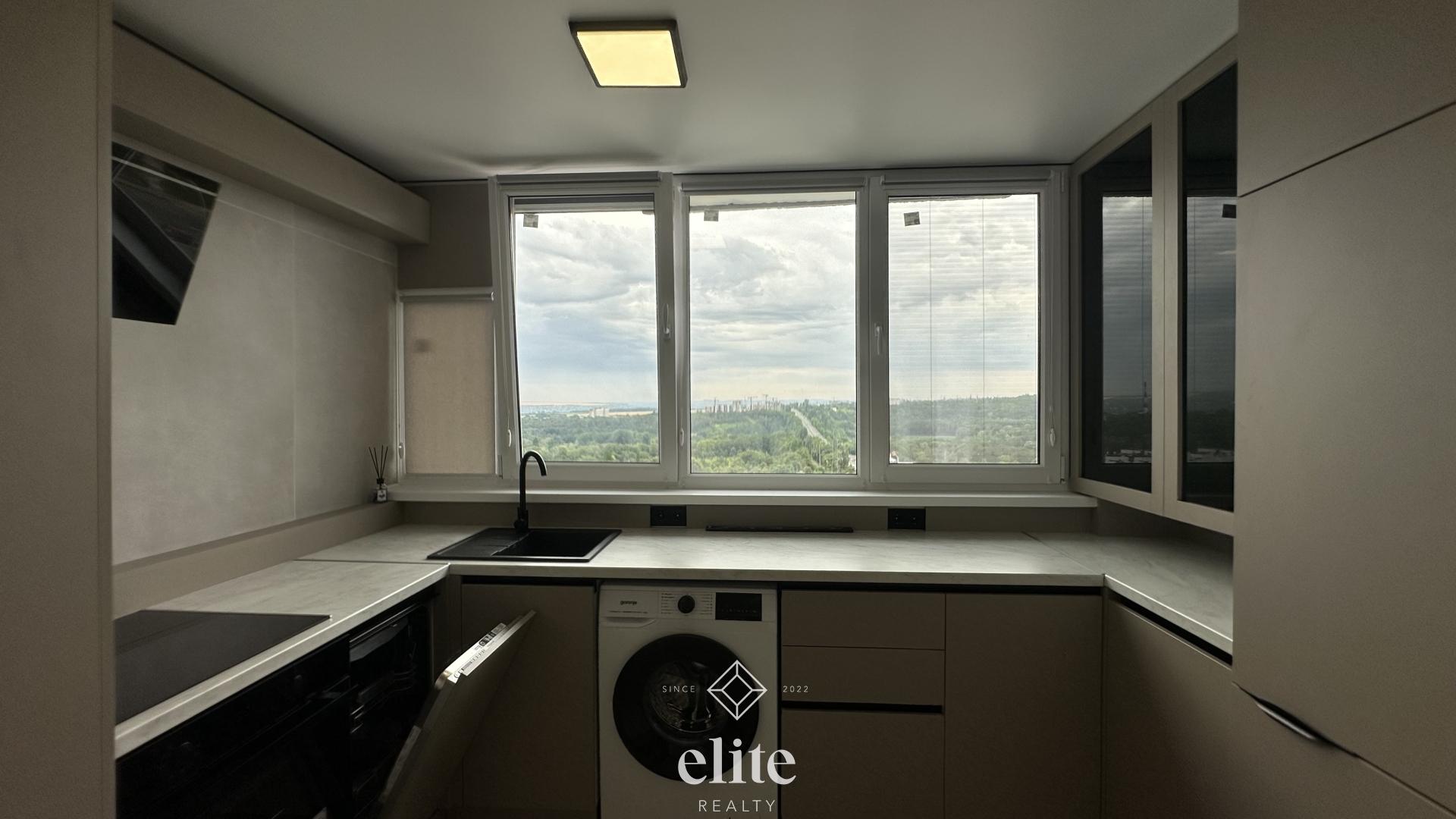 elite realty image