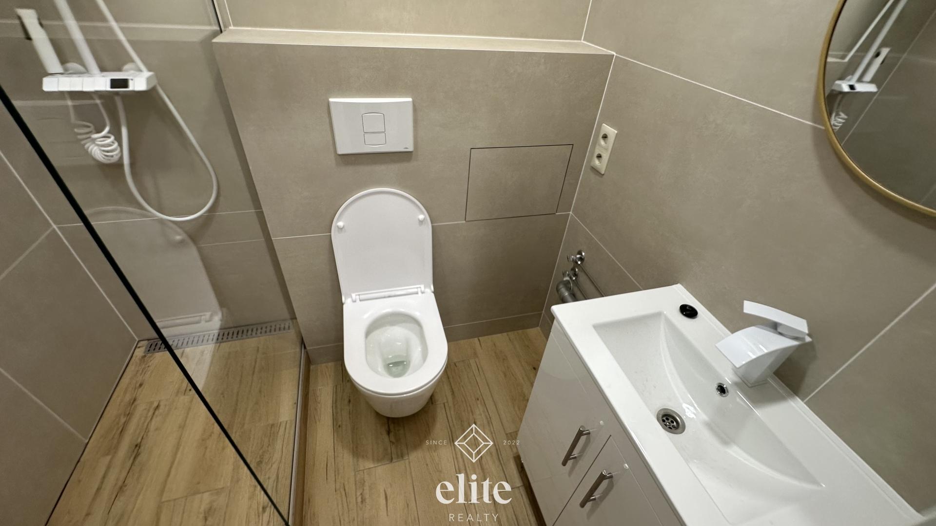 elite realty image