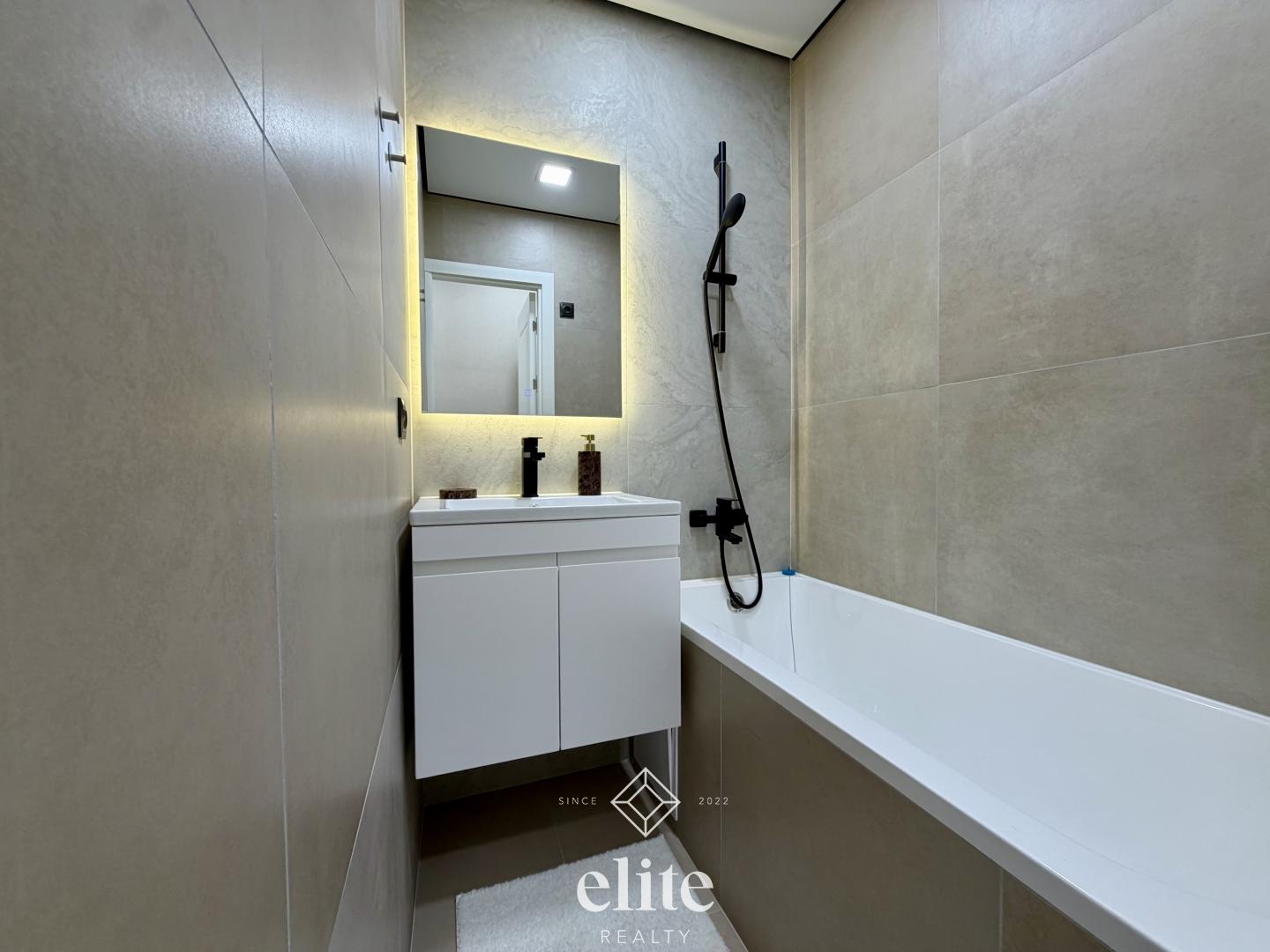 elite realty image