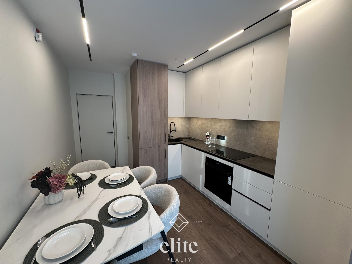 elite realty image