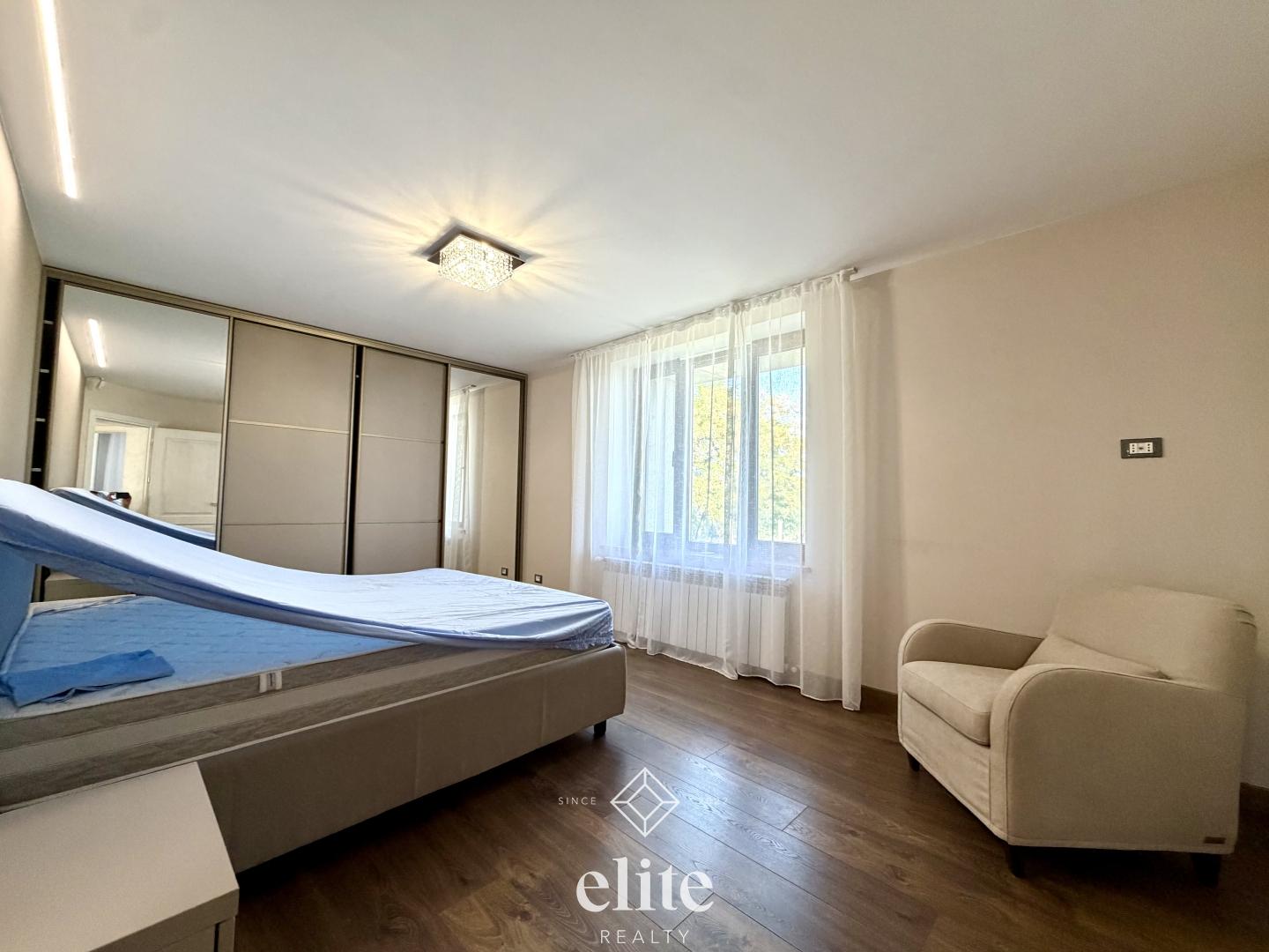 elite realty image