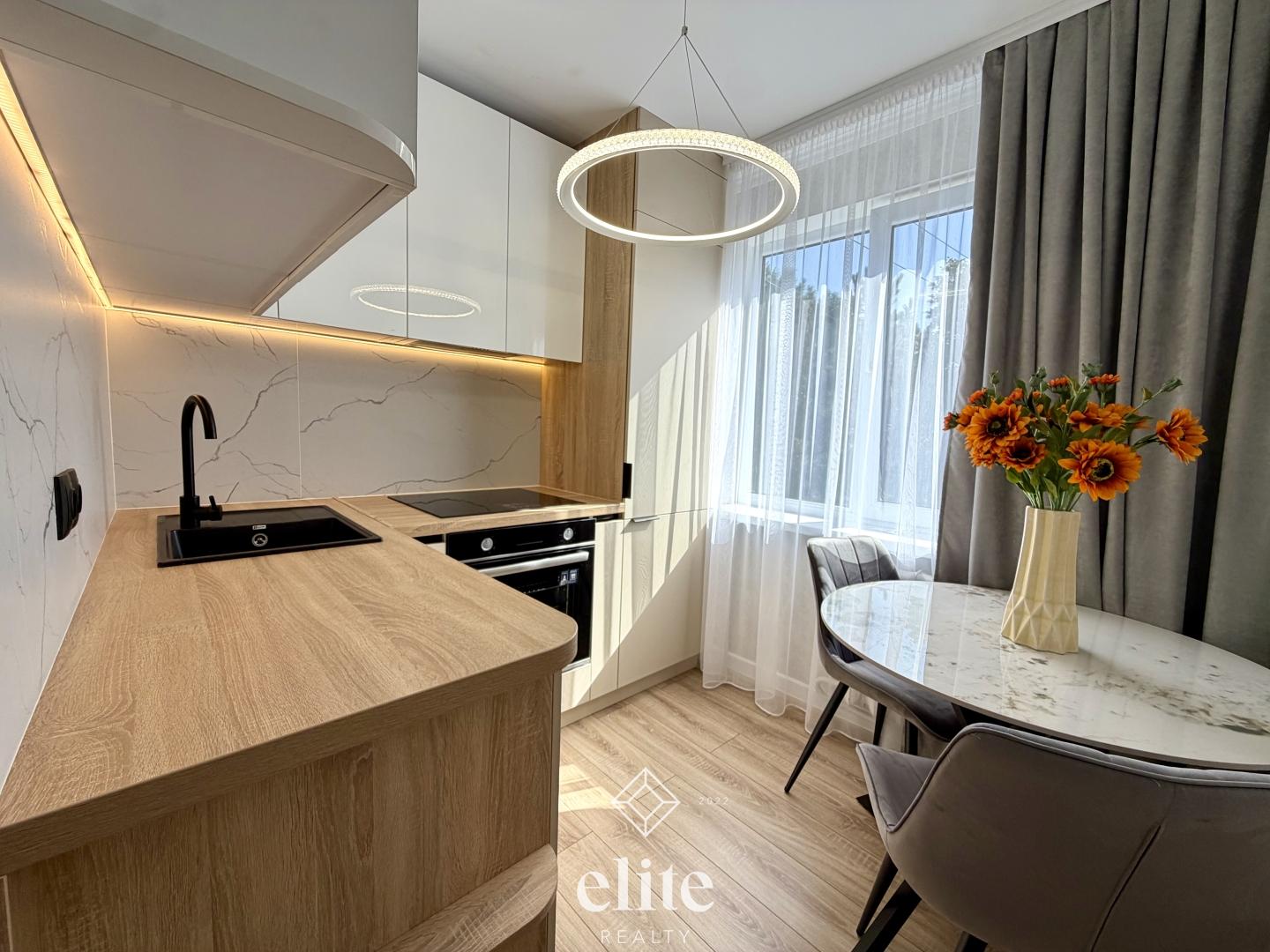 elite realty image