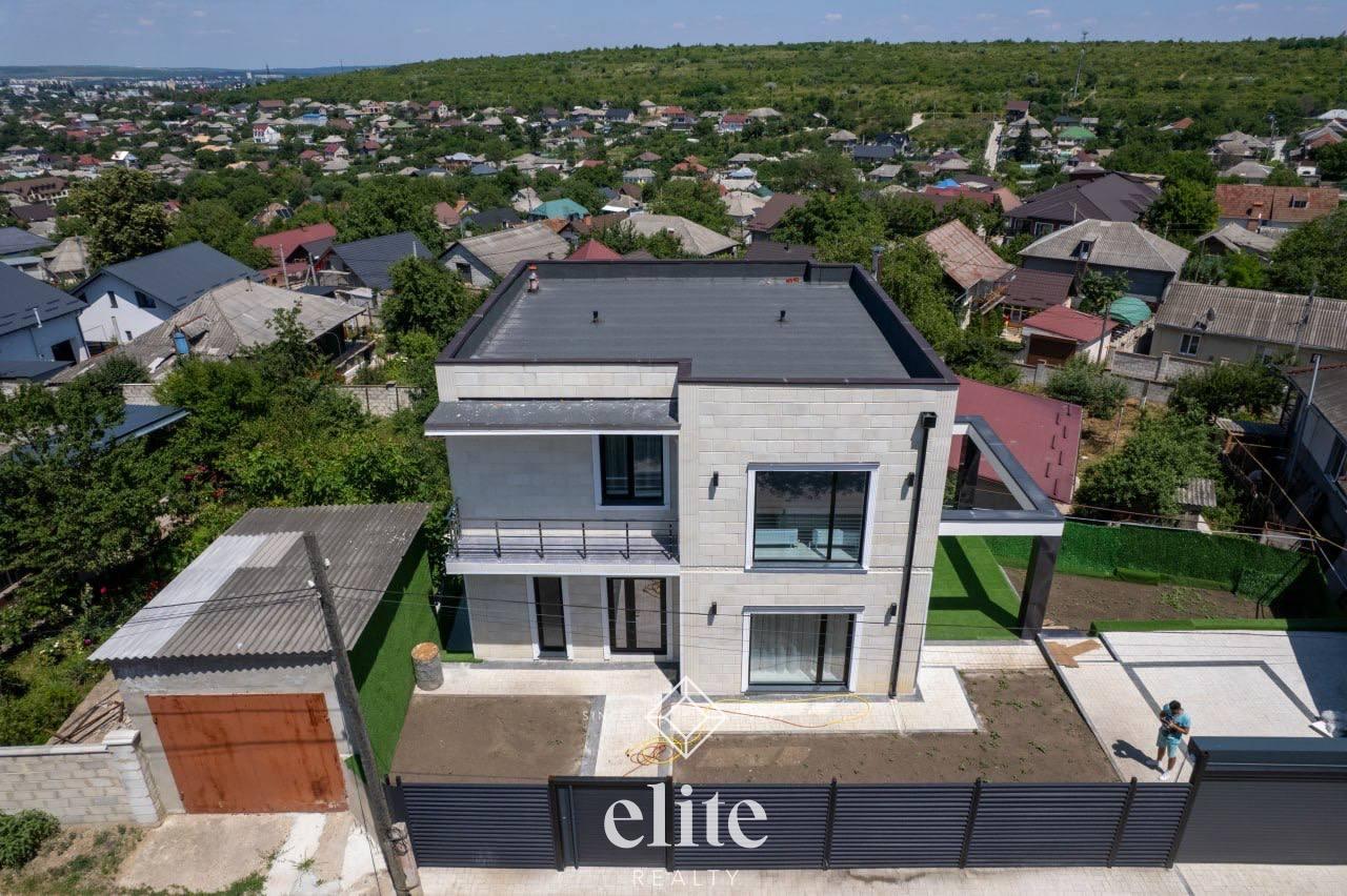 elite realty image