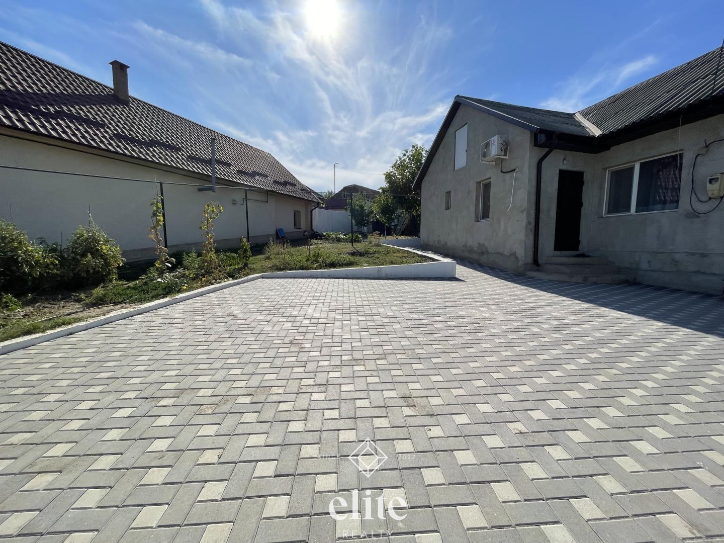 elite realty image