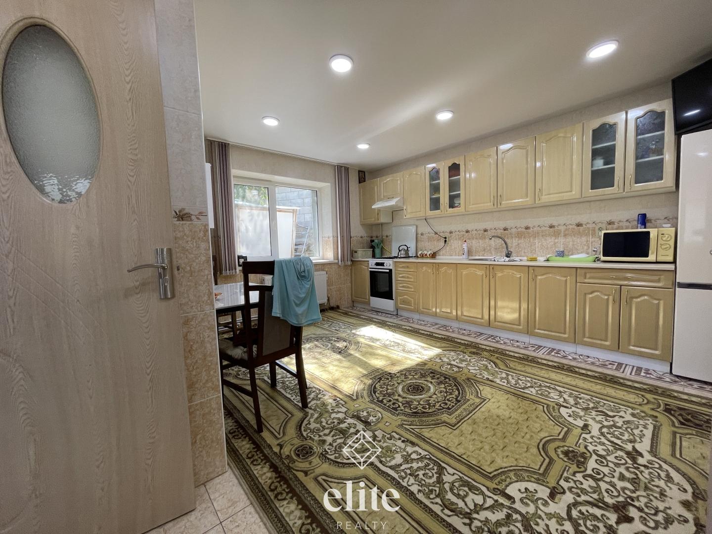 elite realty image