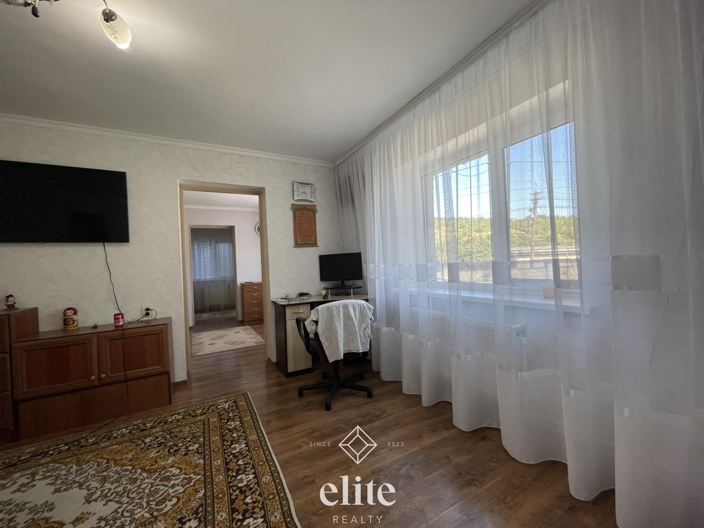elite realty image