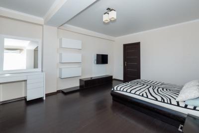 elite realty image