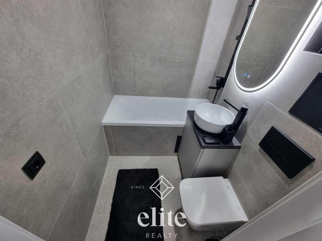 elite realty image