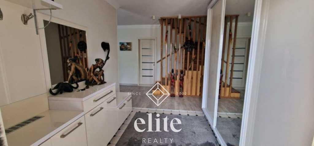 elite realty image