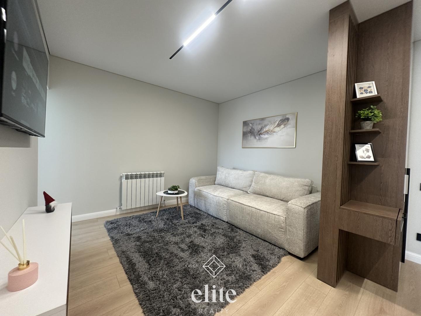 elite realty image