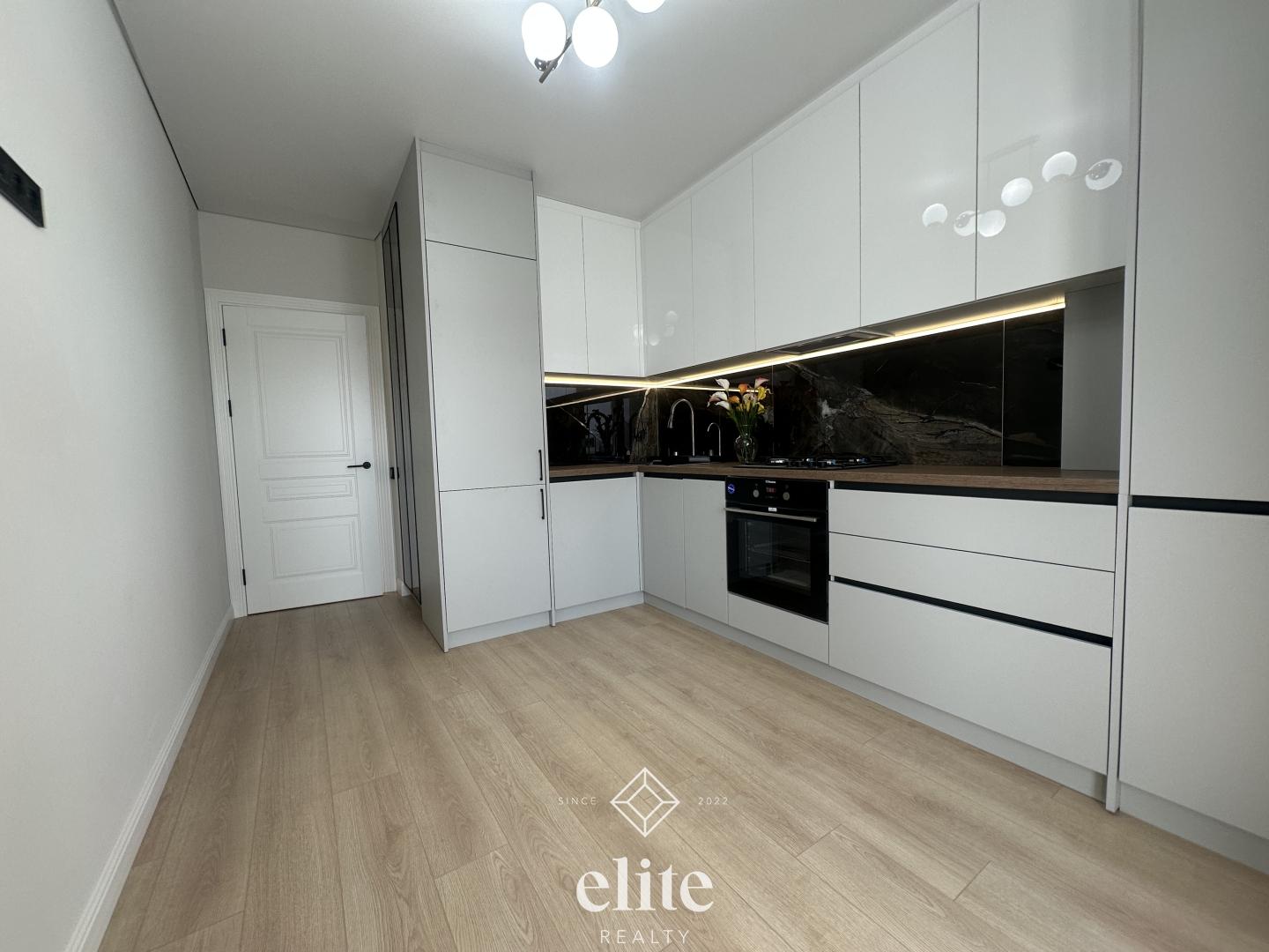 elite realty image