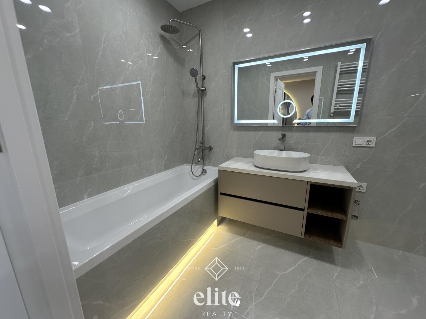 elite realty image