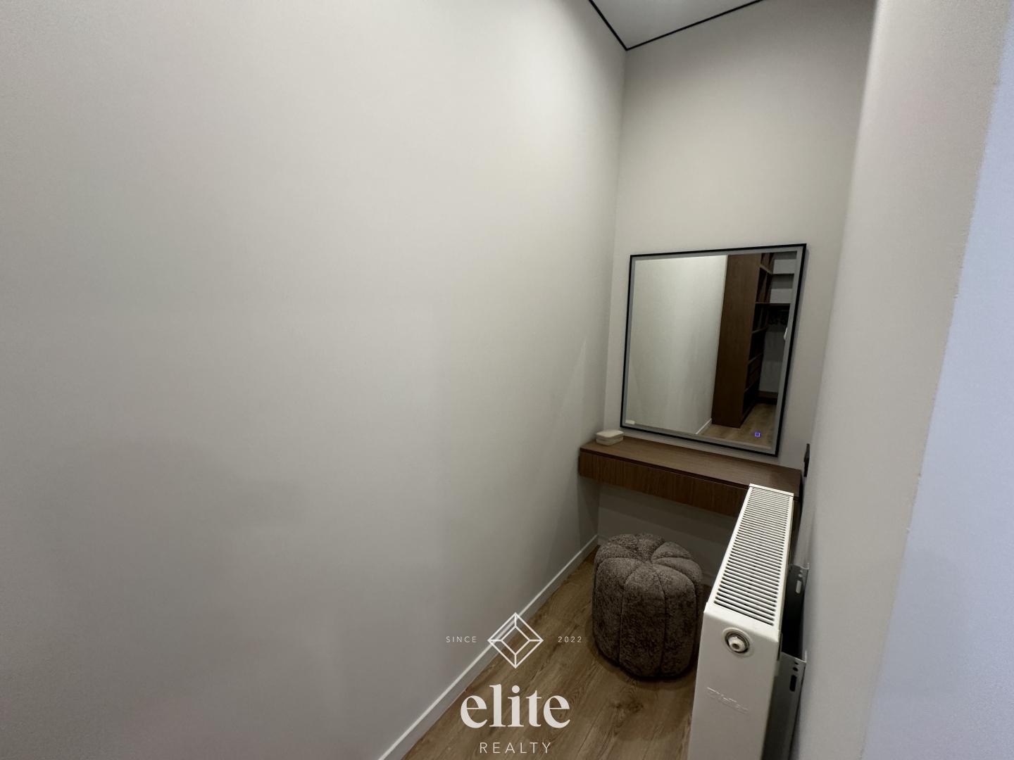 elite realty image