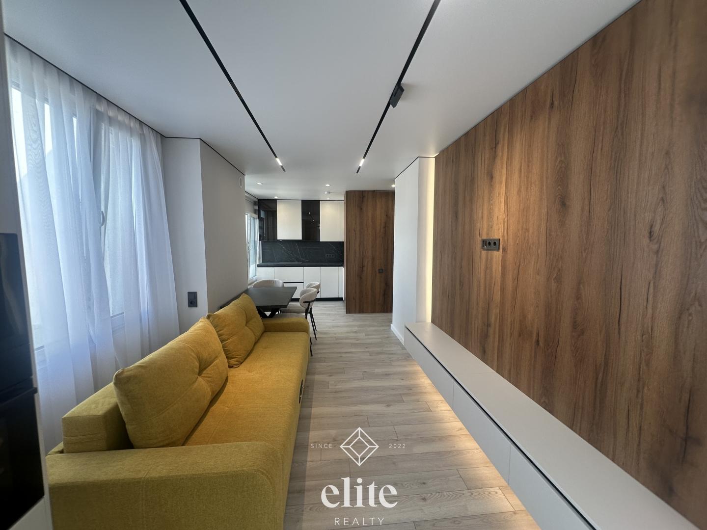 elite realty image