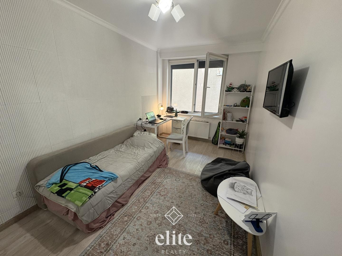 elite realty image