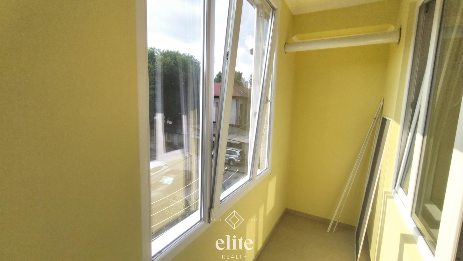 elite realty image