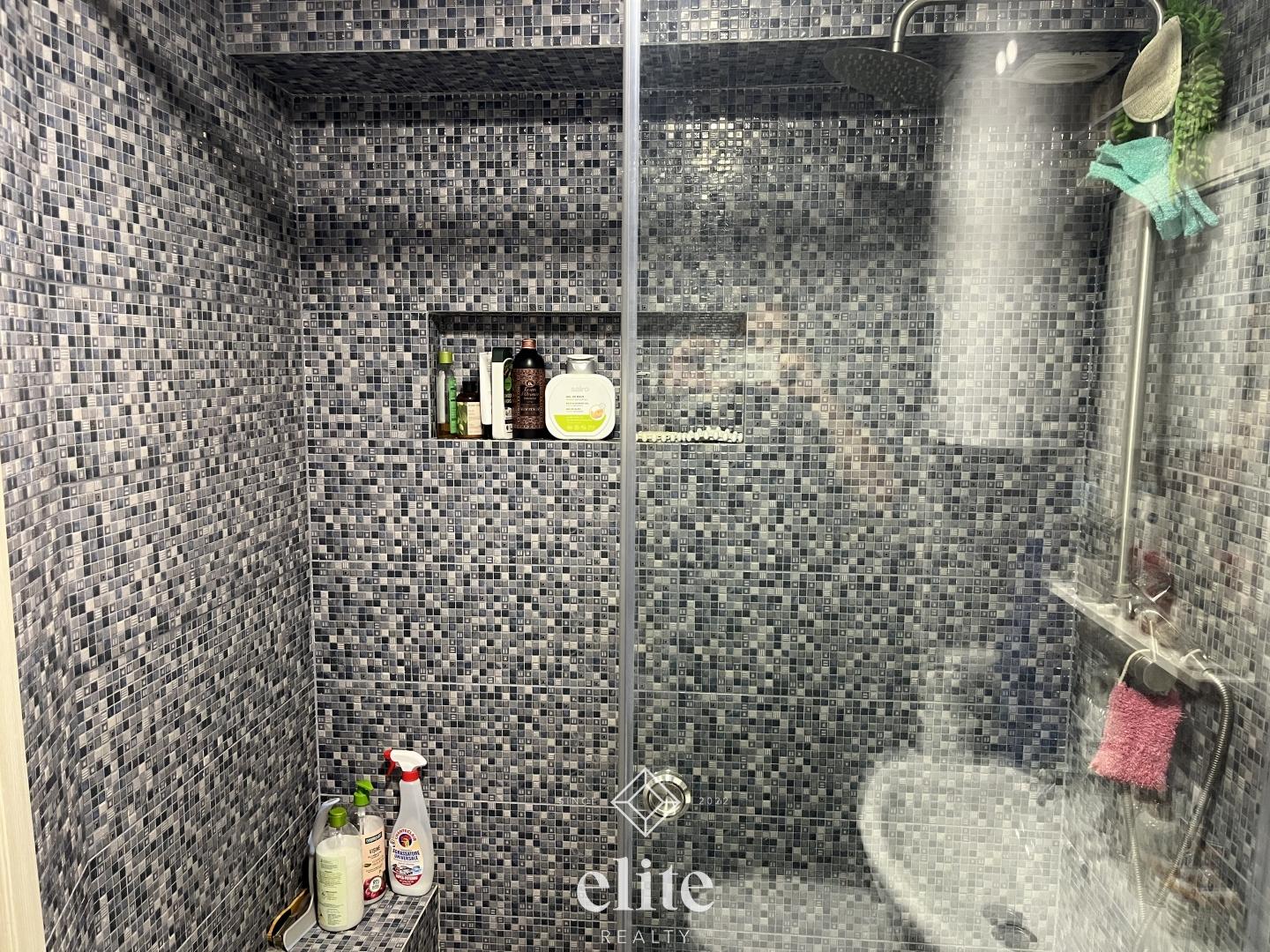 elite realty image