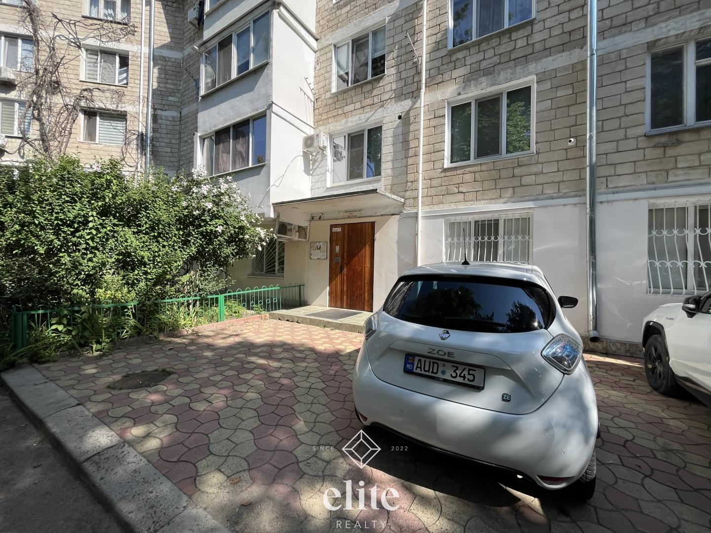 elite realty image