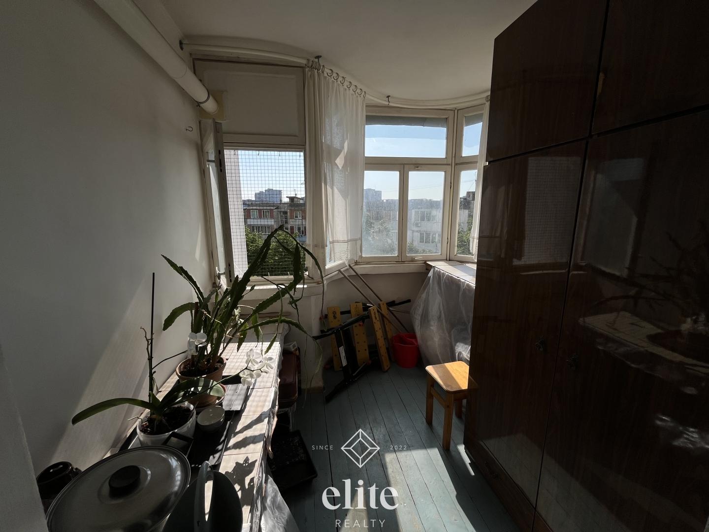elite realty image