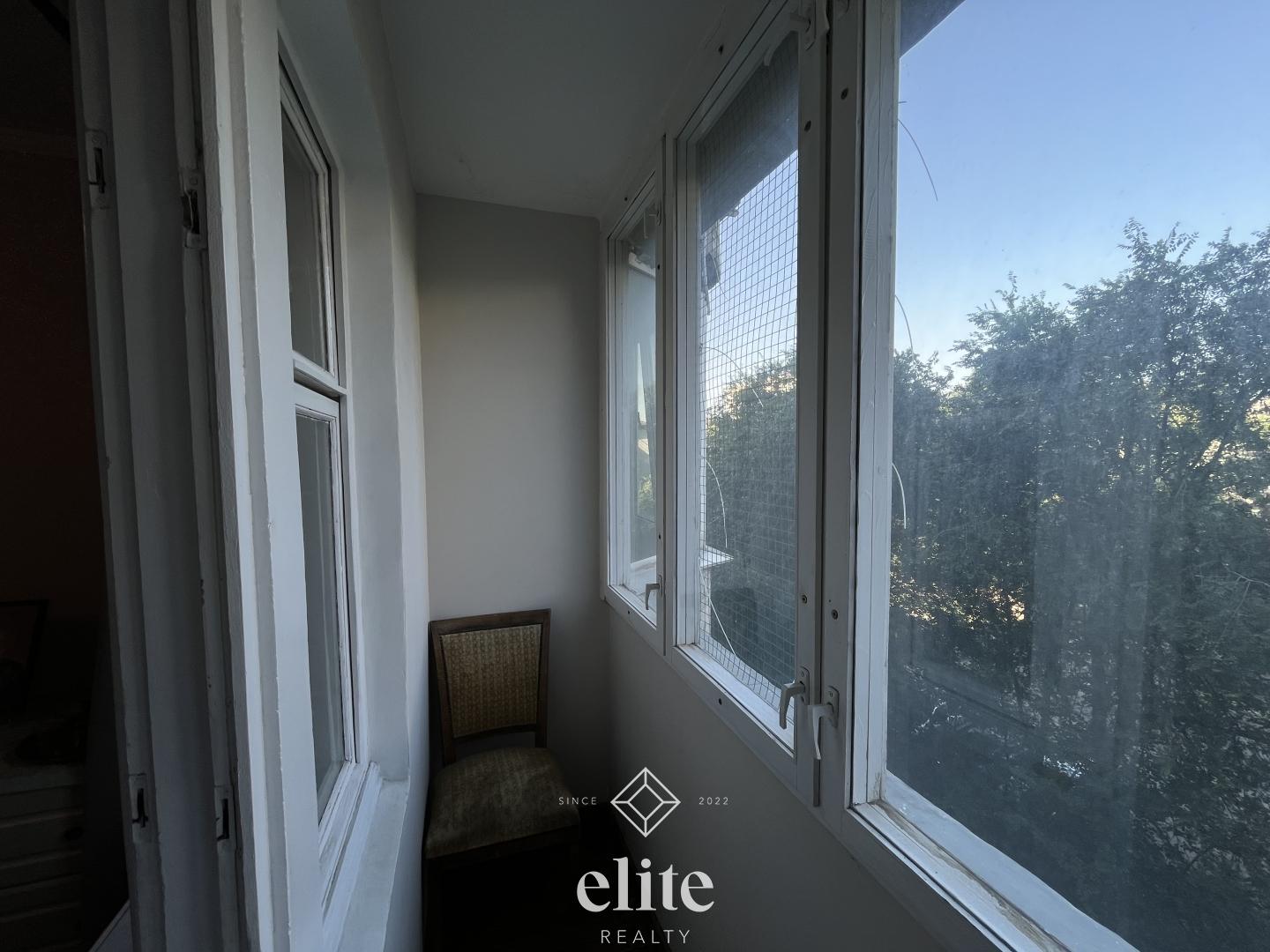elite realty image