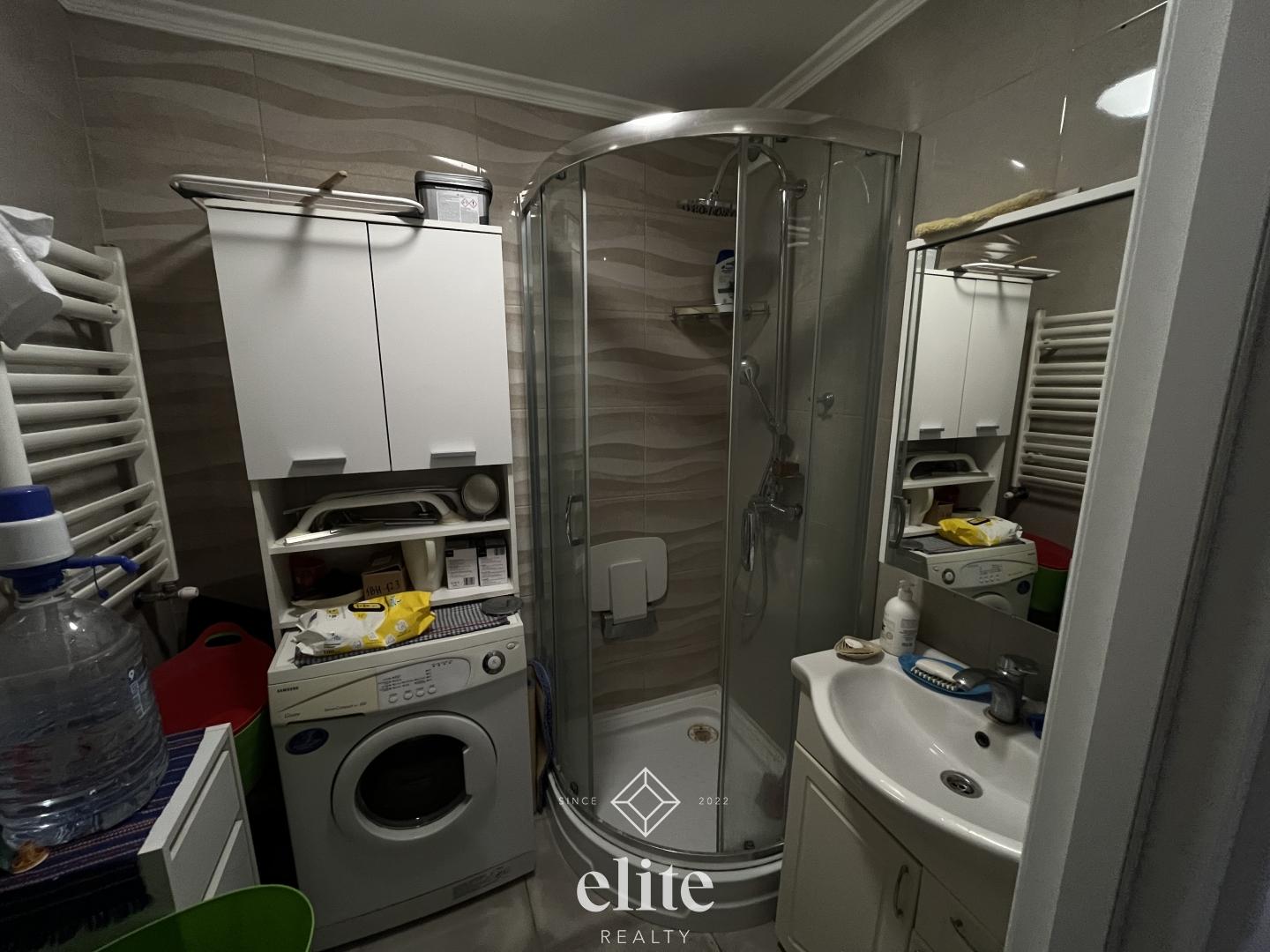 elite realty image