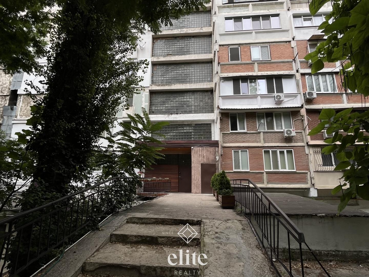 elite realty image