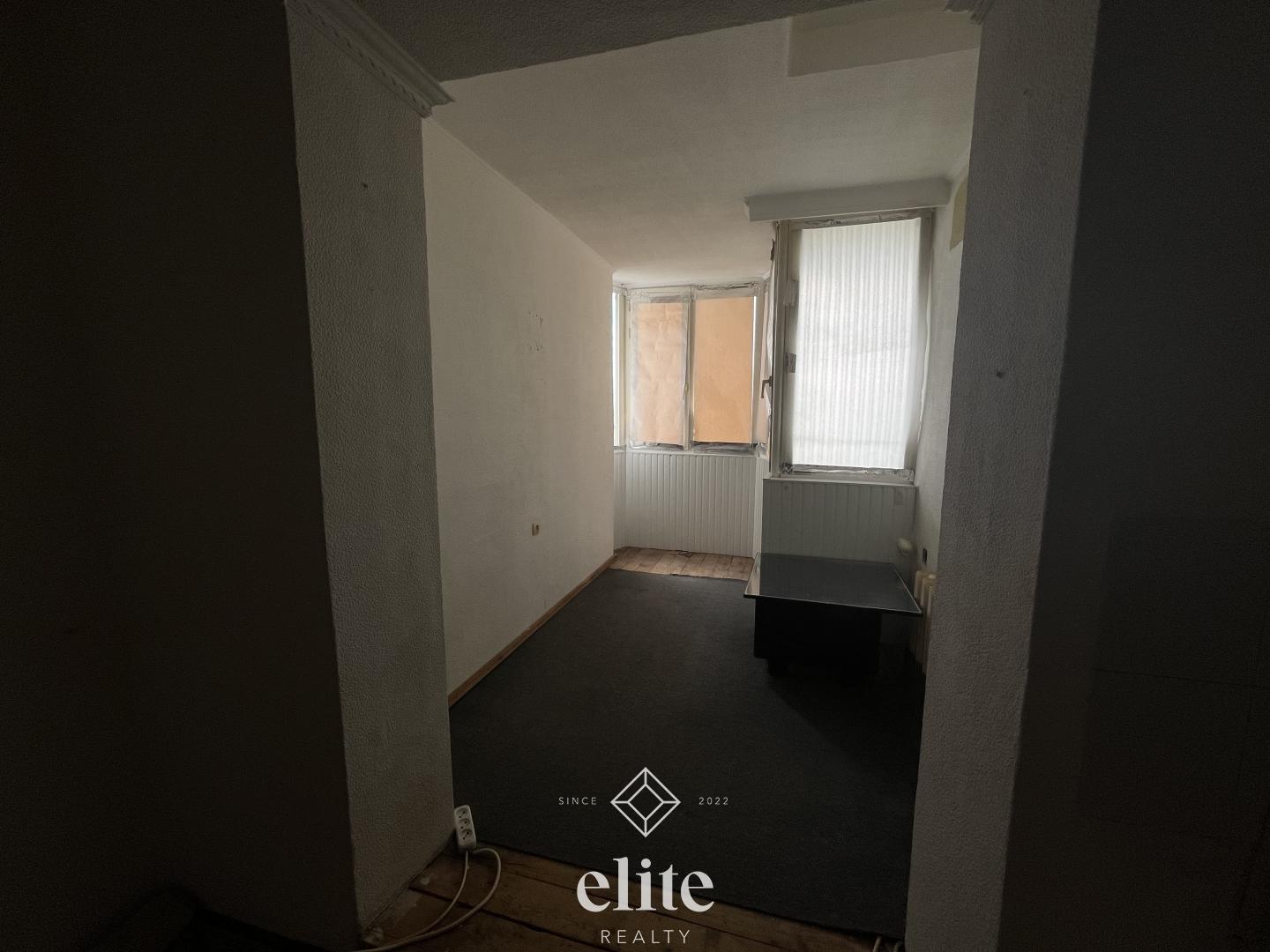 elite realty image
