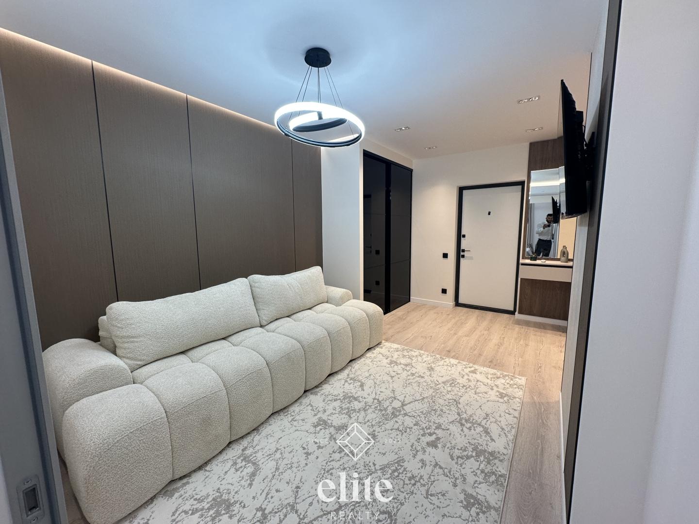 elite realty image